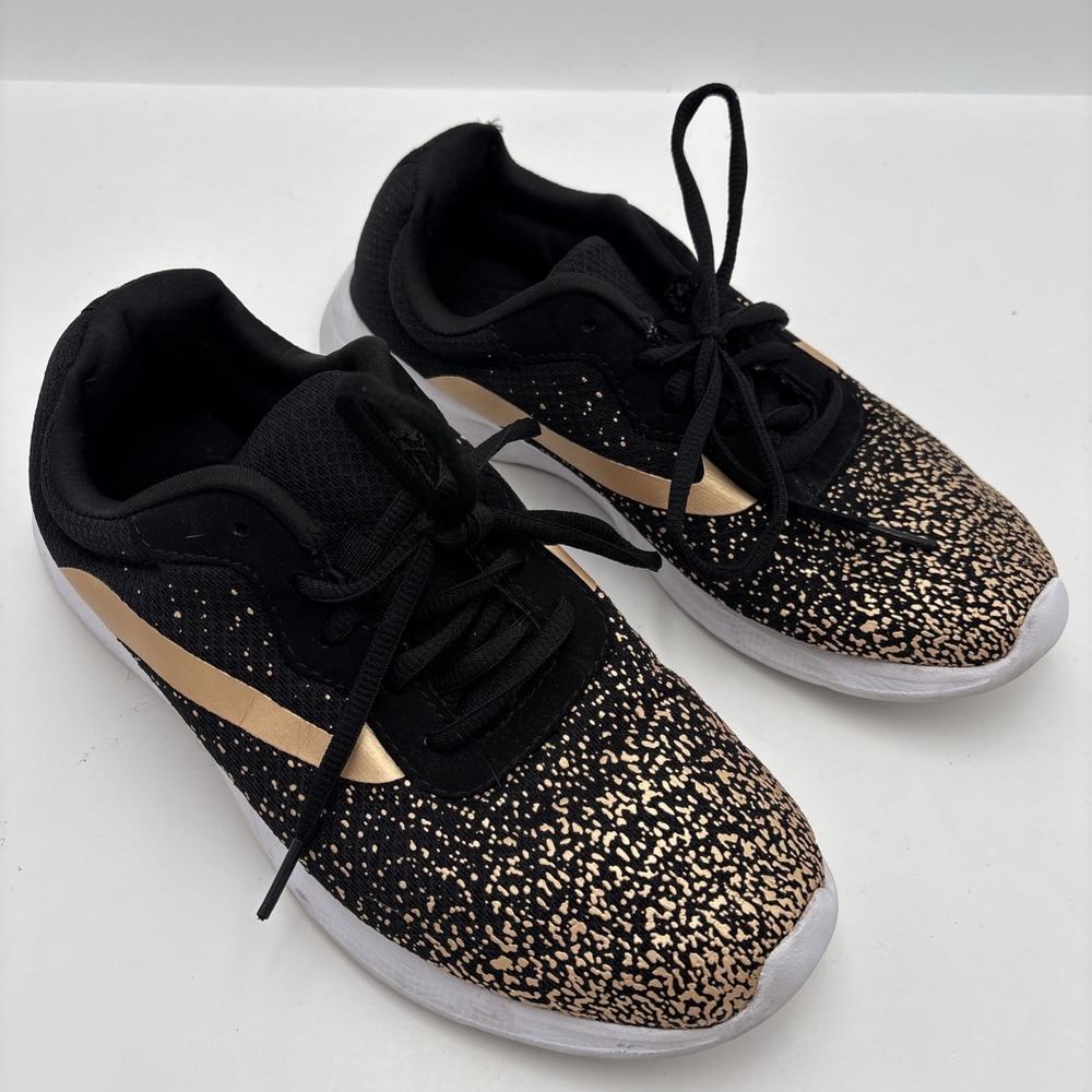 Women's Athletic Works Black/Gold Mesh Sport casual Sneakers SZ. 7 1/2 pre-owned